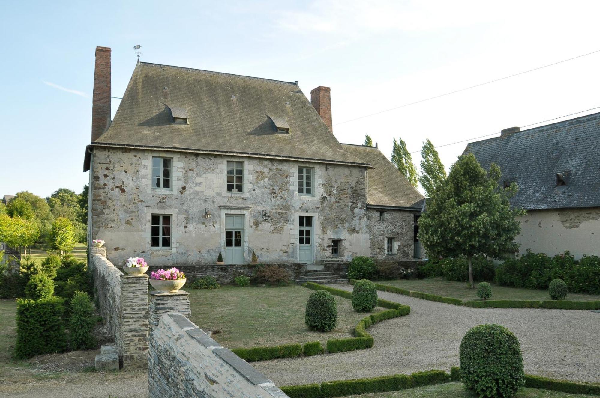 Grange Du Plessis Bed and Breakfast Segré Exteriör bild